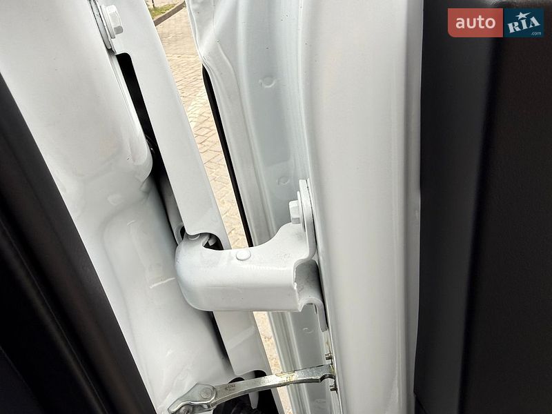 Вантажний фургон Renault Master 2021 в Дубні