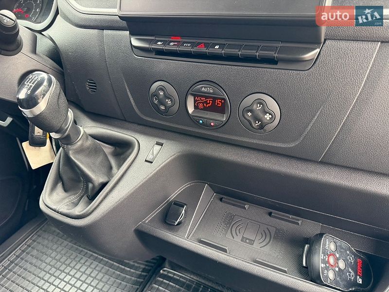 Вантажний фургон Renault Master 2021 в Дубні