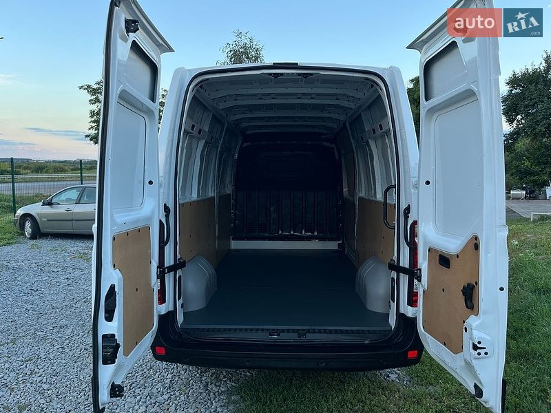 Вантажний фургон Renault Master 2023 в Дубні