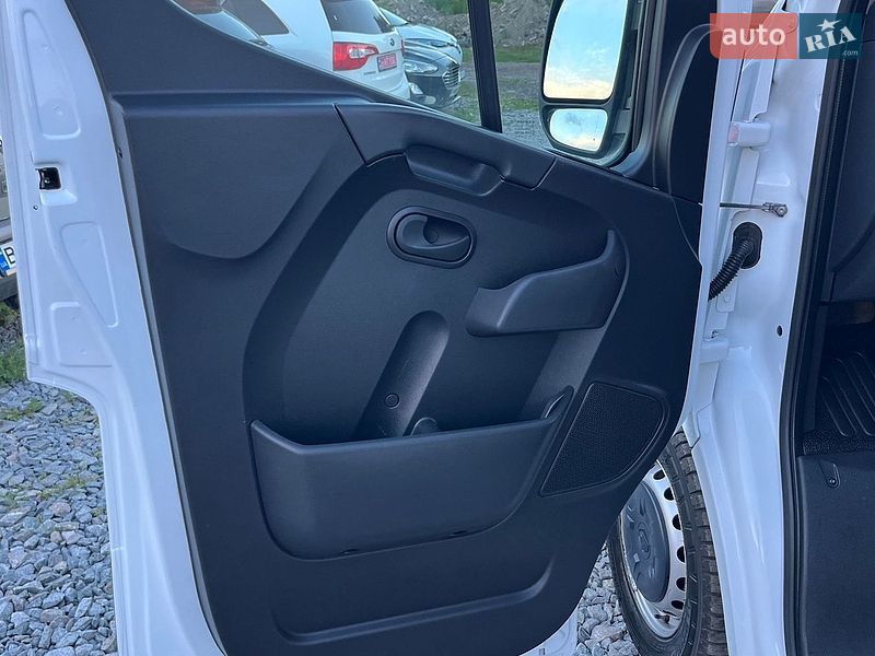 Вантажний фургон Renault Master 2023 в Дубні