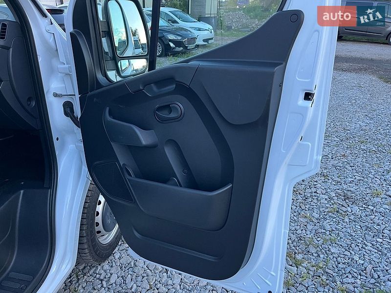 Вантажний фургон Renault Master 2023 в Дубні