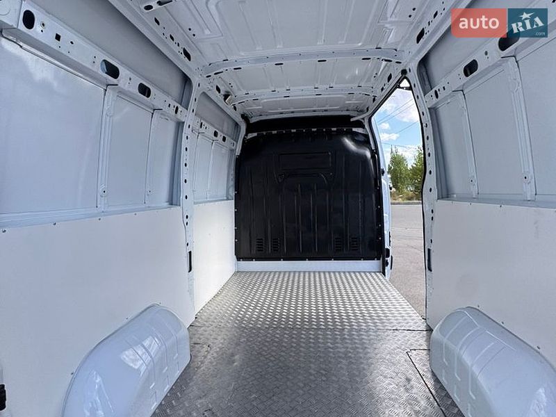 Вантажний фургон Renault Master 2021 в Києві