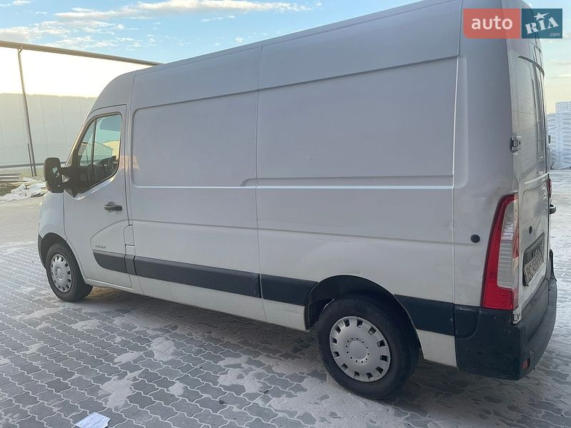 Грузовой фургон Renault Master 2016 в Львове