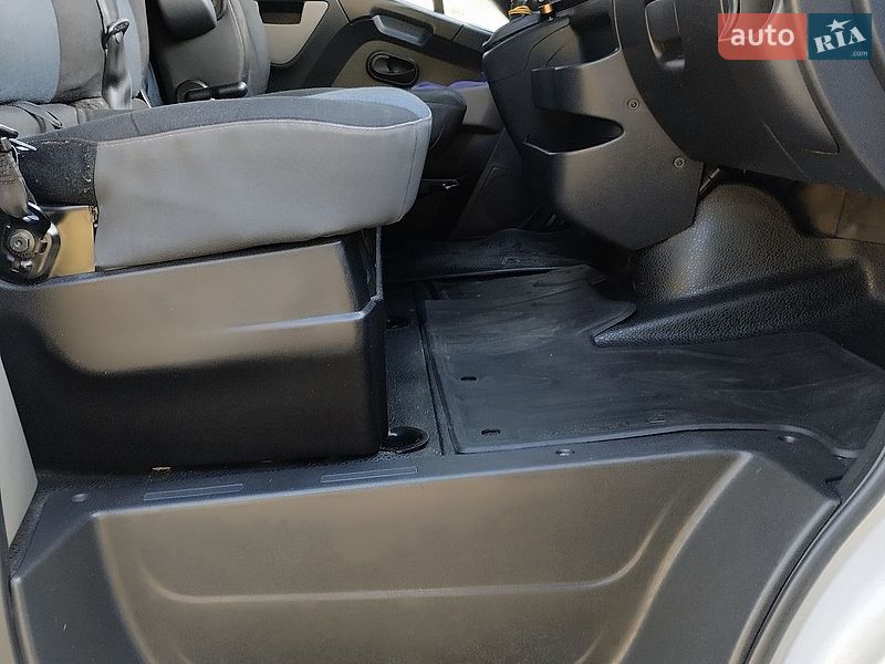 Вантажний фургон Renault Master 2014 в Звягелі