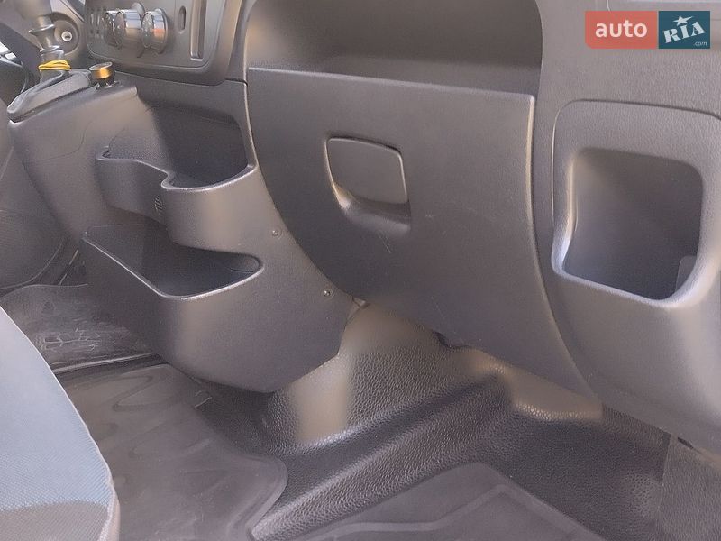 Вантажний фургон Renault Master 2014 в Звягелі