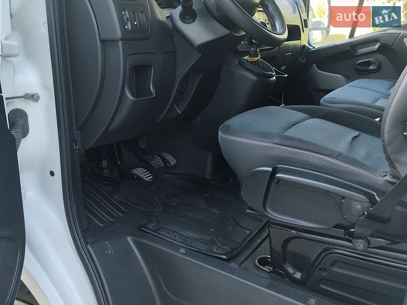 Вантажний фургон Renault Master 2014 в Звягелі