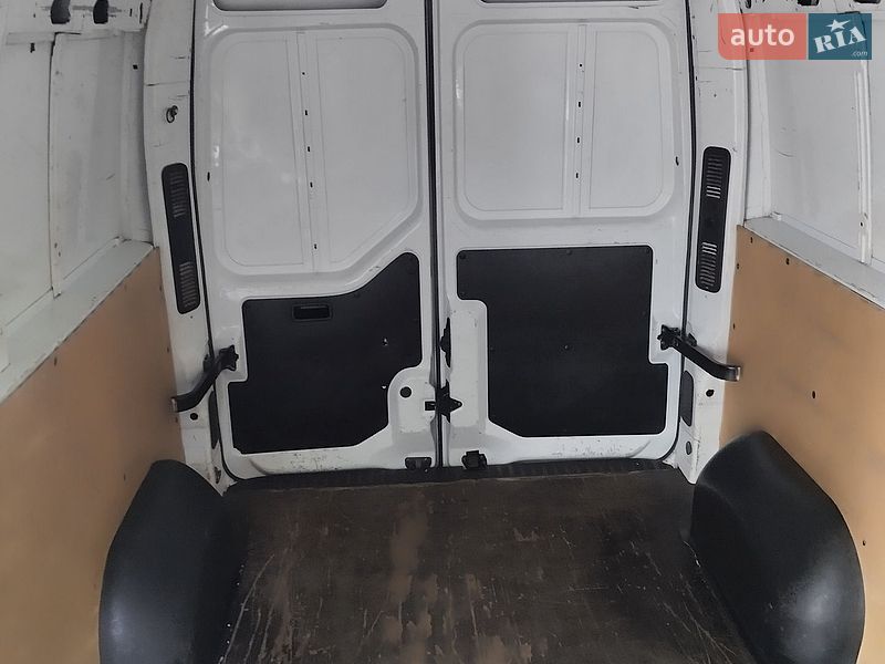 Вантажний фургон Renault Master 2014 в Звягелі