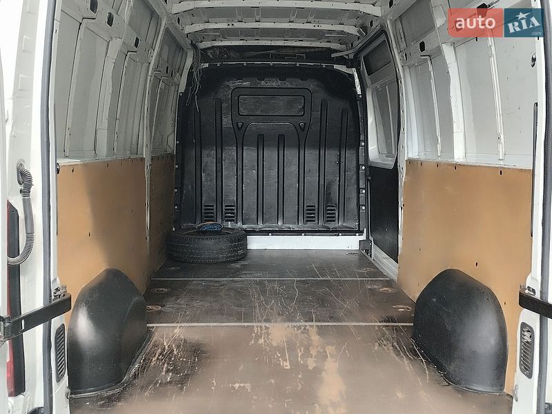 Вантажний фургон Renault Master 2014 в Звягелі