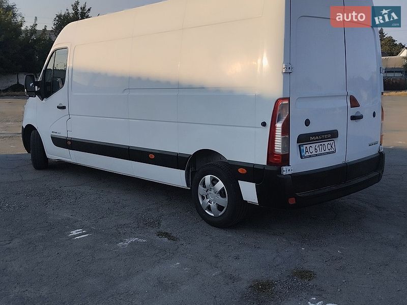 Вантажний фургон Renault Master 2014 в Звягелі