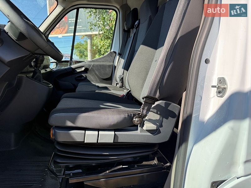 Вантажний фургон Renault Master 2022 в Одесі
