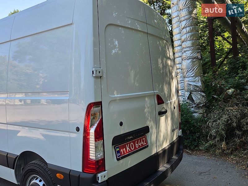 Вантажний фургон Renault Master 2021 в Дніпрі