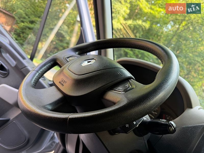 Микроавтобус грузовой (до 3,5т) Renault Master 2015 в Дрогобыче