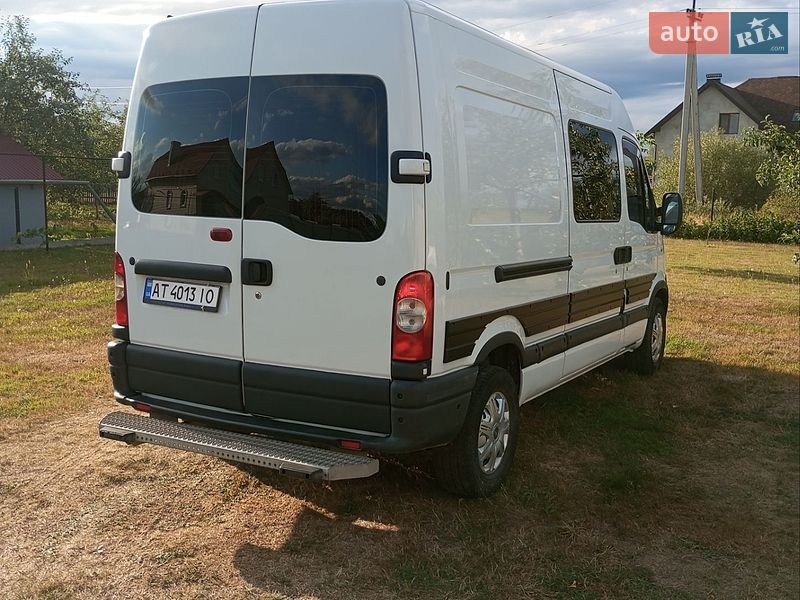 Минивэн Renault Master 2009 в Долине