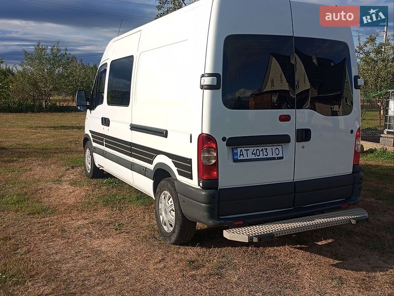 Минивэн Renault Master 2009 в Долине