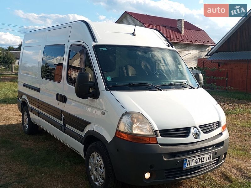 Минивэн Renault Master 2009 в Долине