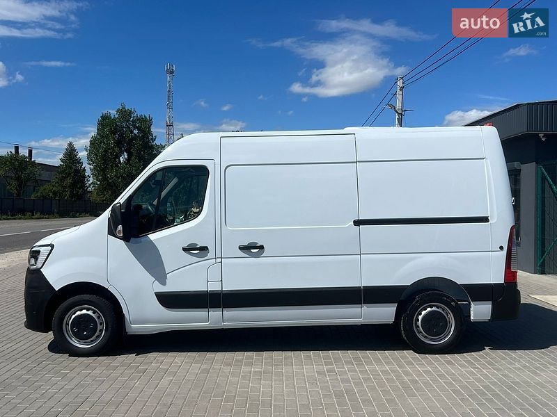 Вантажний фургон Renault Master 2022 в Лопатині