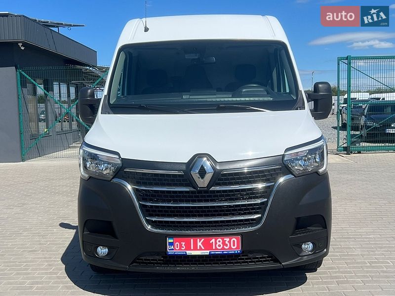Вантажний фургон Renault Master 2022 в Лопатині