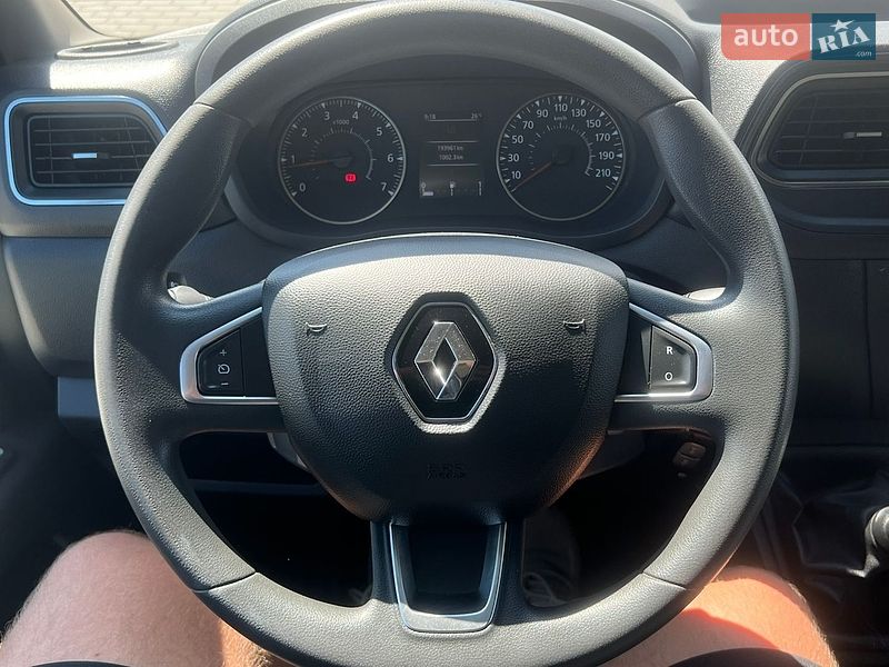 Вантажний фургон Renault Master 2022 в Лопатині