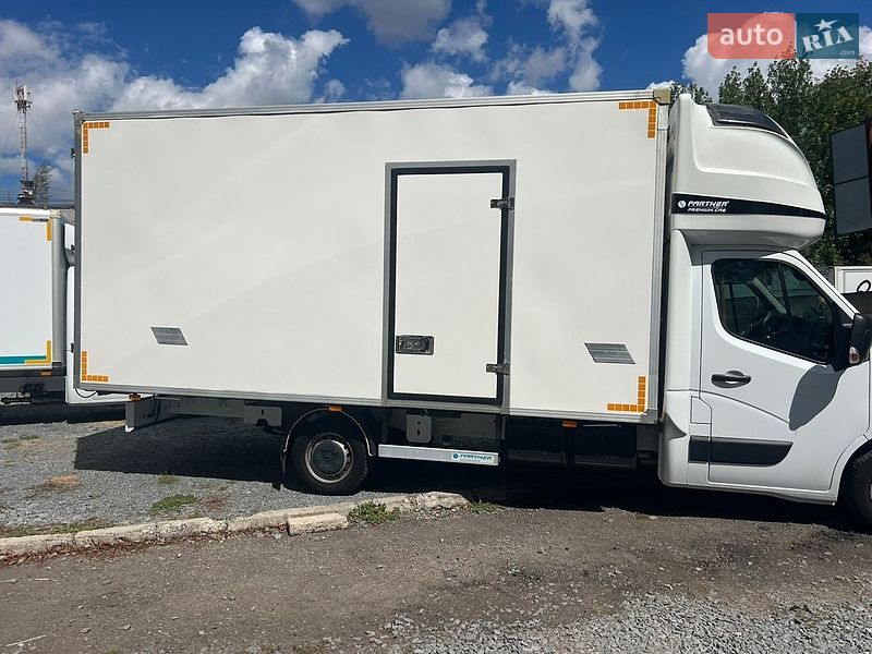 Інші вантажівки Renault Master 2022 в Рівному