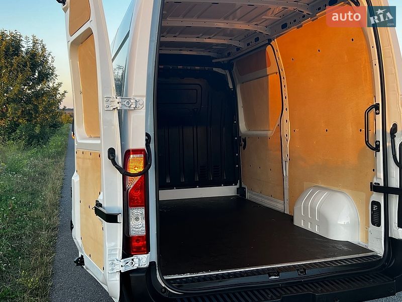 Грузовой фургон Renault Master 2021 в Бердичеве