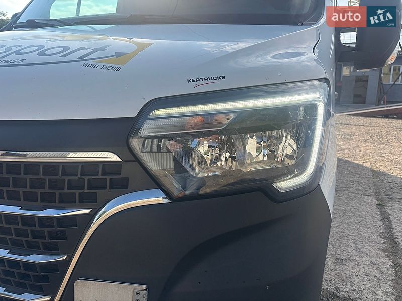 Вантажний фургон Renault Master 2020 в Нововолинську