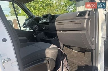 Вантажний фургон Renault Master 2020 в Нововолинську