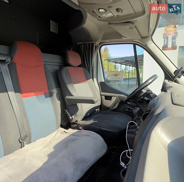 Вантажний фургон Renault Master 2014 в Самборі