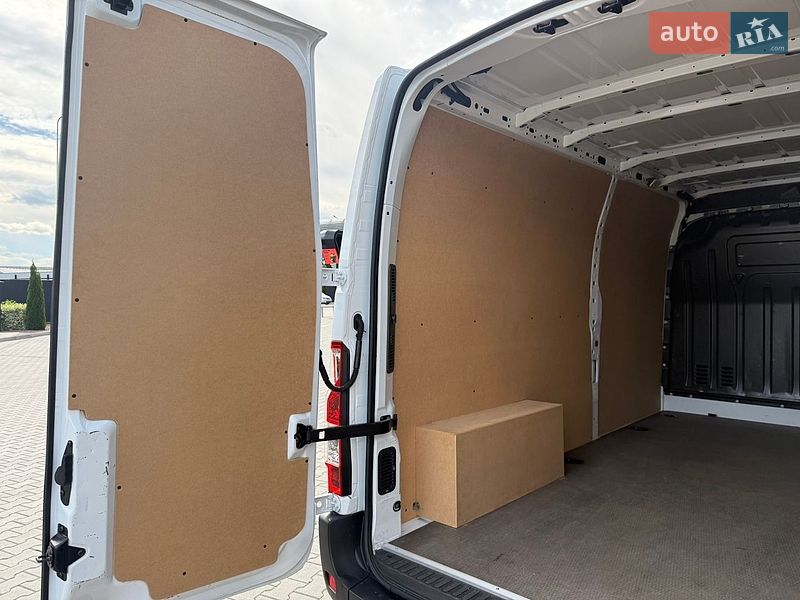 Вантажний фургон Renault Master 2022 в Луцьку