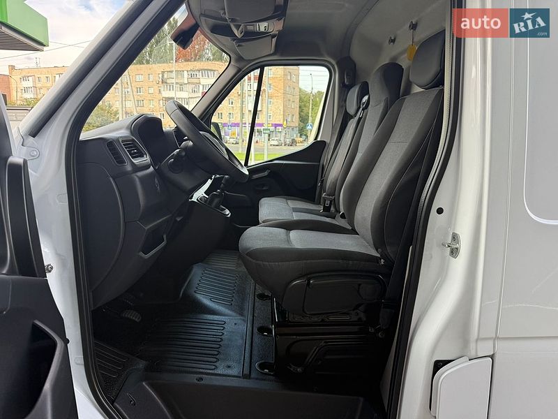 Вантажний фургон Renault Master 2022 в Луцьку