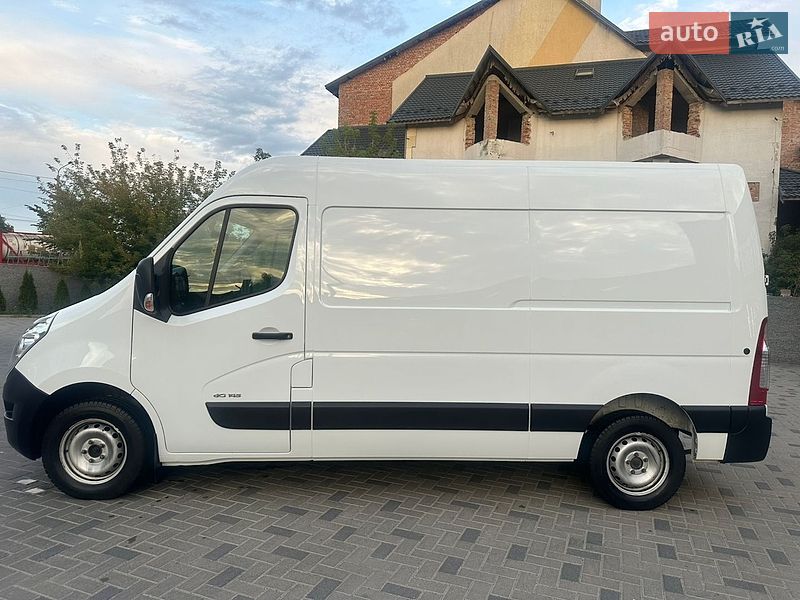 Грузовой фургон Renault Master 2017 в Ровно
