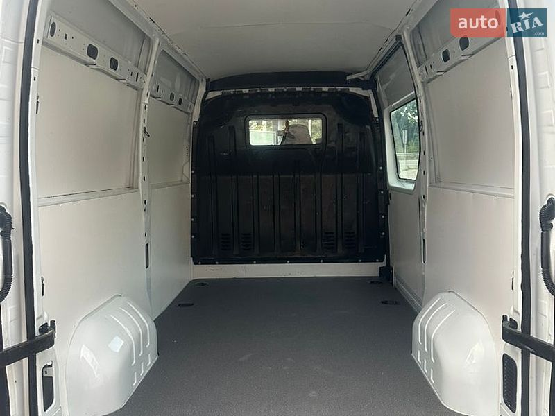 Грузовой фургон Renault Master 2017 в Ровно