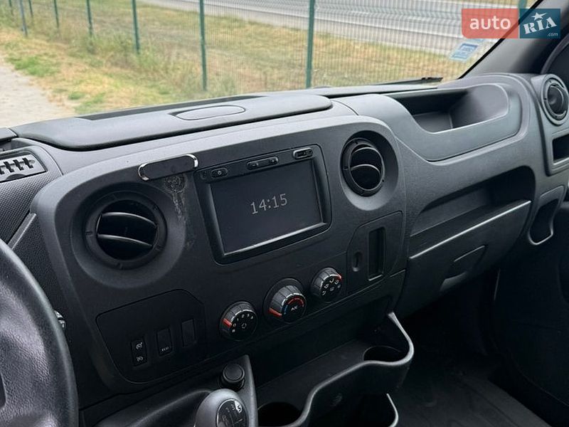 Вантажний фургон Renault Master 2019 в Дніпрі