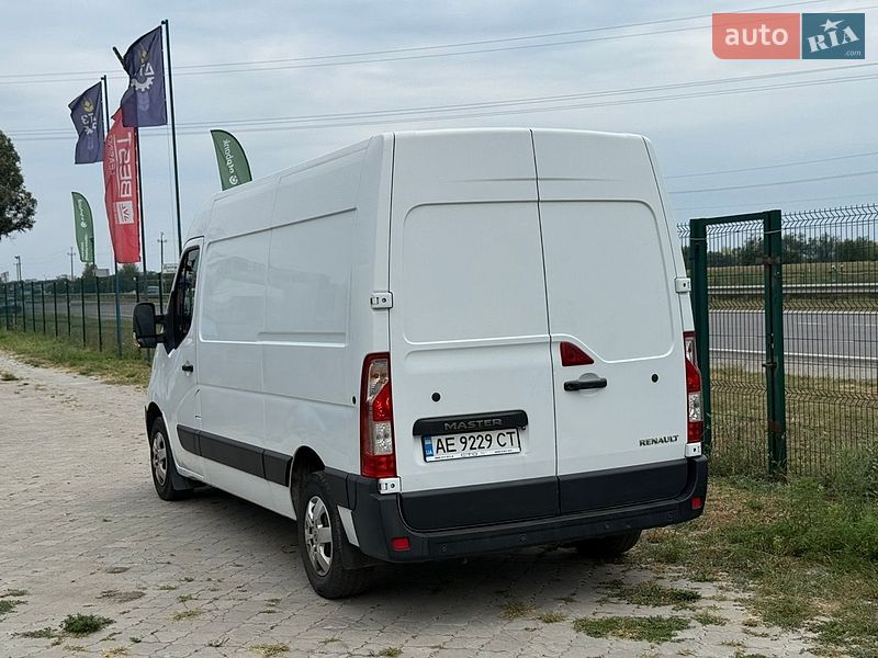 Вантажний фургон Renault Master 2019 в Дніпрі