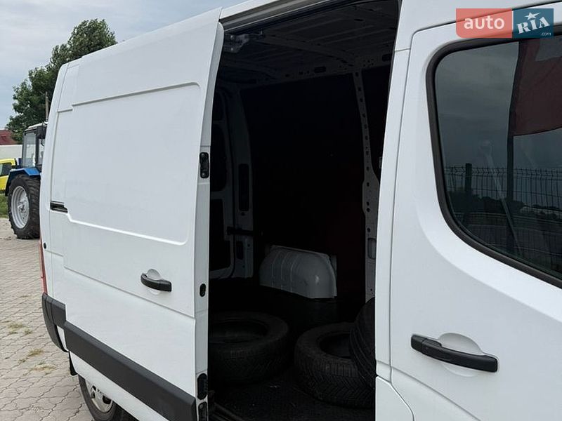 Вантажний фургон Renault Master 2019 в Дніпрі