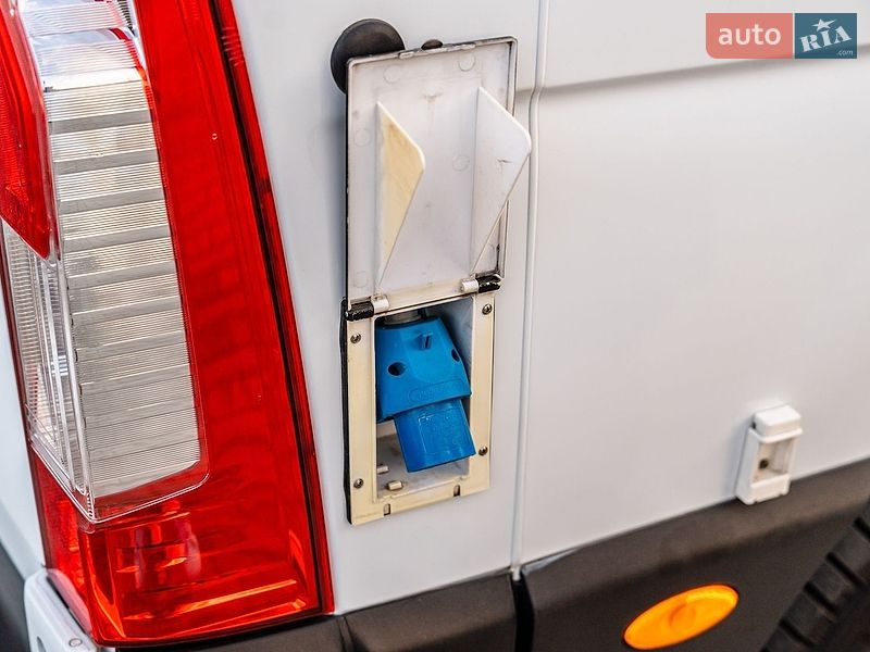 Грузопассажирский фургон Renault Master 2019 в Луцке