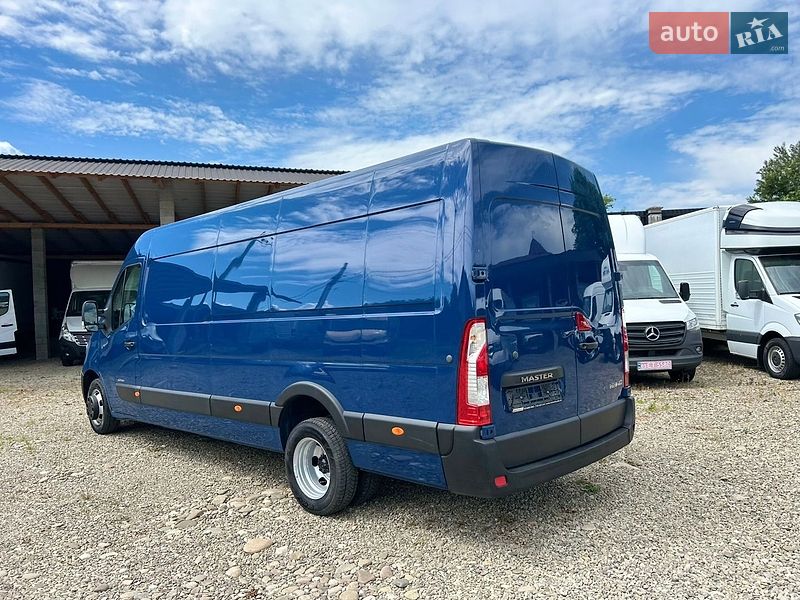 Вантажний фургон Renault Master 2016 в Хусті
