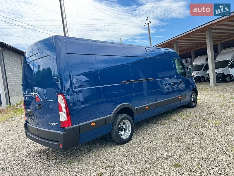 Вантажний фургон Renault Master 2016 в Хусті