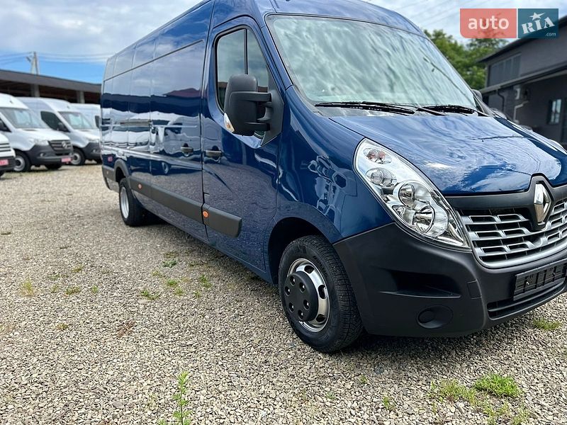Вантажний фургон Renault Master 2016 в Хусті