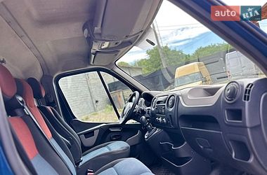 Вантажний фургон Renault Master 2016 в Хусті