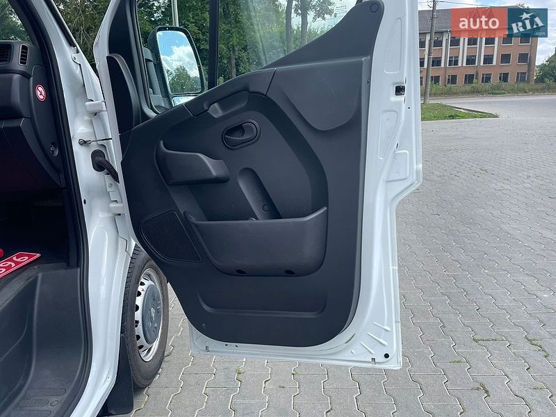 Вантажний фургон Renault Master 2021 в Дрогобичі