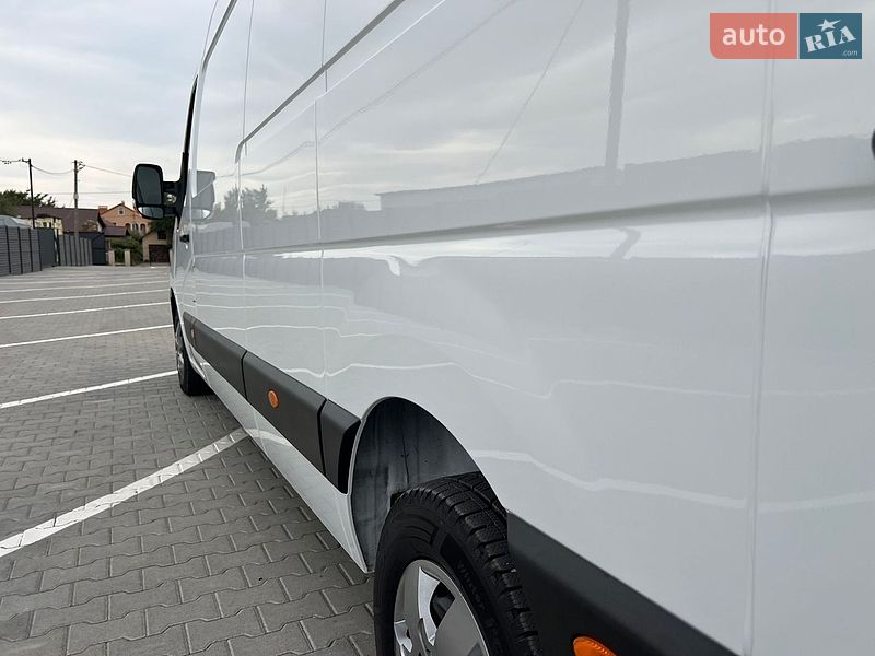 Микроавтобус грузовой (до 3,5т) Renault Master 2022 в Дубно