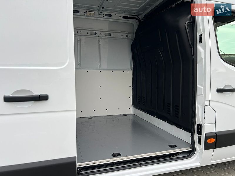 Микроавтобус грузовой (до 3,5т) Renault Master 2022 в Дубно
