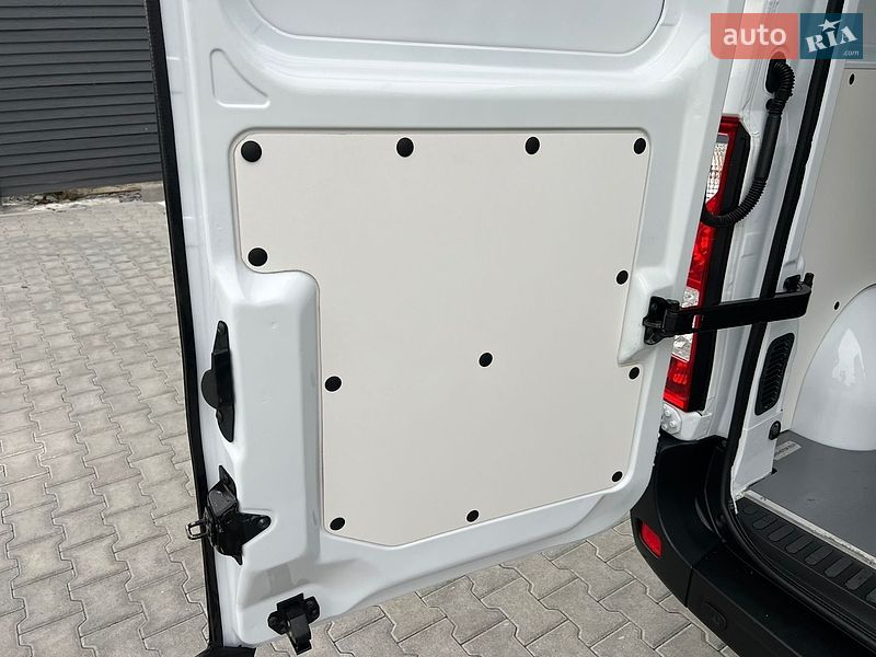 Микроавтобус грузовой (до 3,5т) Renault Master 2022 в Дубно
