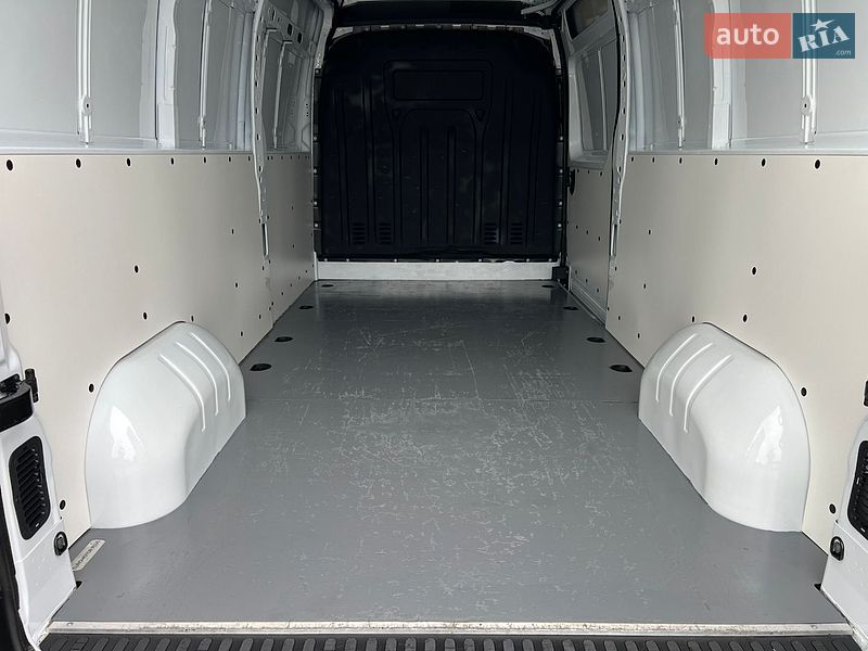 Микроавтобус грузовой (до 3,5т) Renault Master 2022 в Дубно