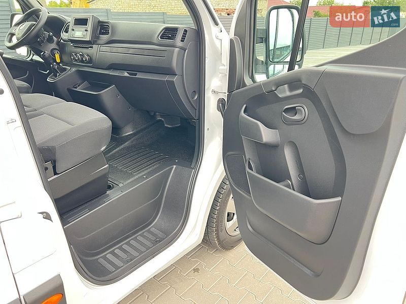 Микроавтобус грузовой (до 3,5т) Renault Master 2022 в Дубно