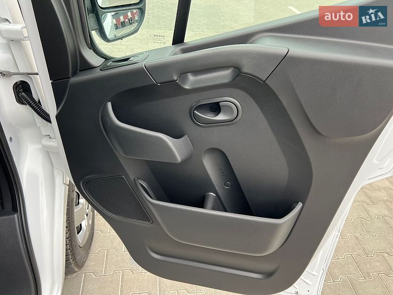 Микроавтобус грузовой (до 3,5т) Renault Master 2022 в Дубно