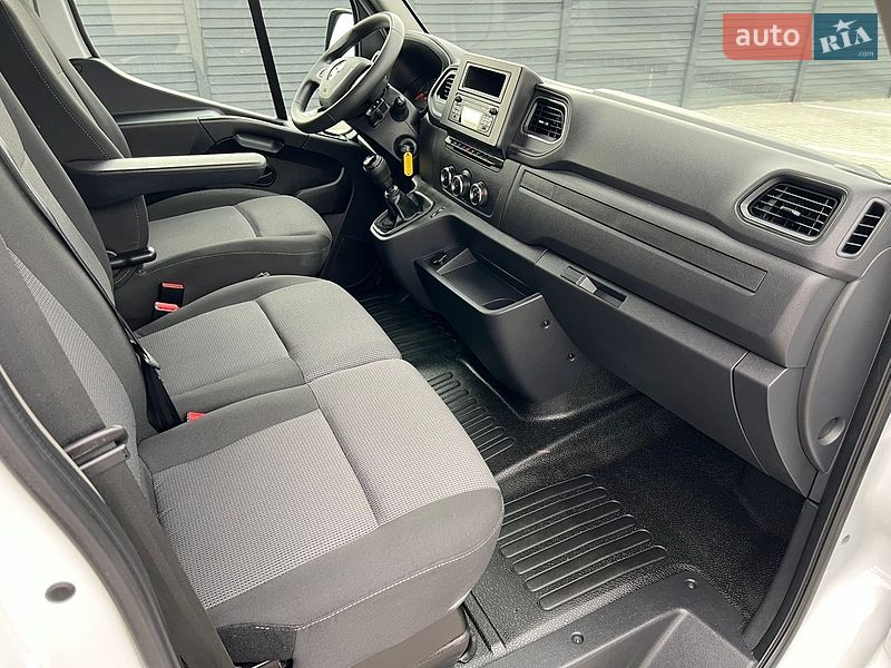 Микроавтобус грузовой (до 3,5т) Renault Master 2022 в Дубно