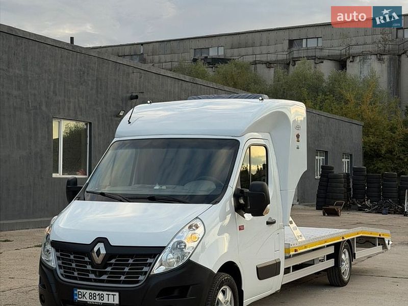 Эвакуатор Renault Master 2017 в Ровно