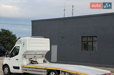 Евакуатор Renault Master 2017 в Рівному