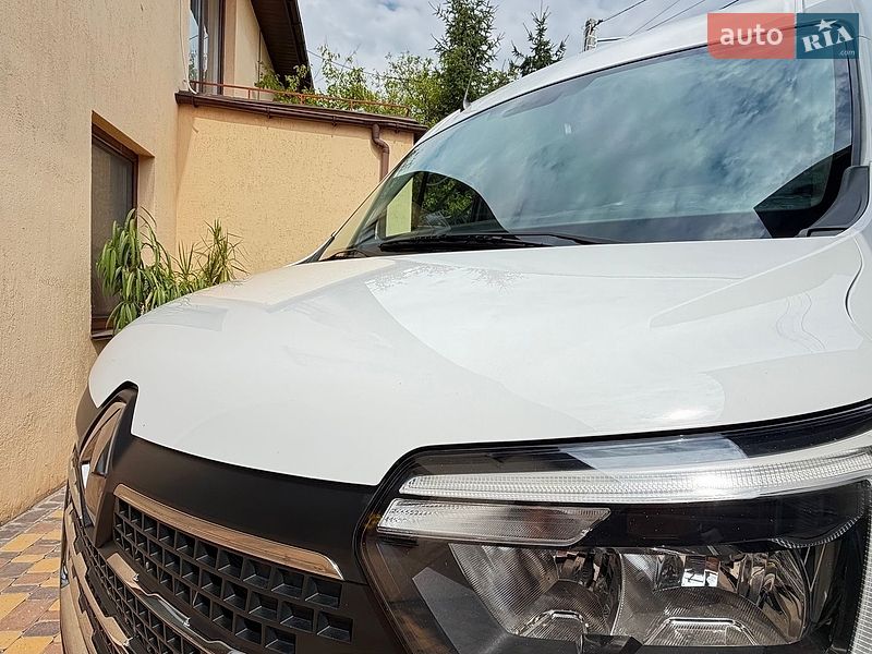 Вантажний фургон Renault Master 2022 в Києві